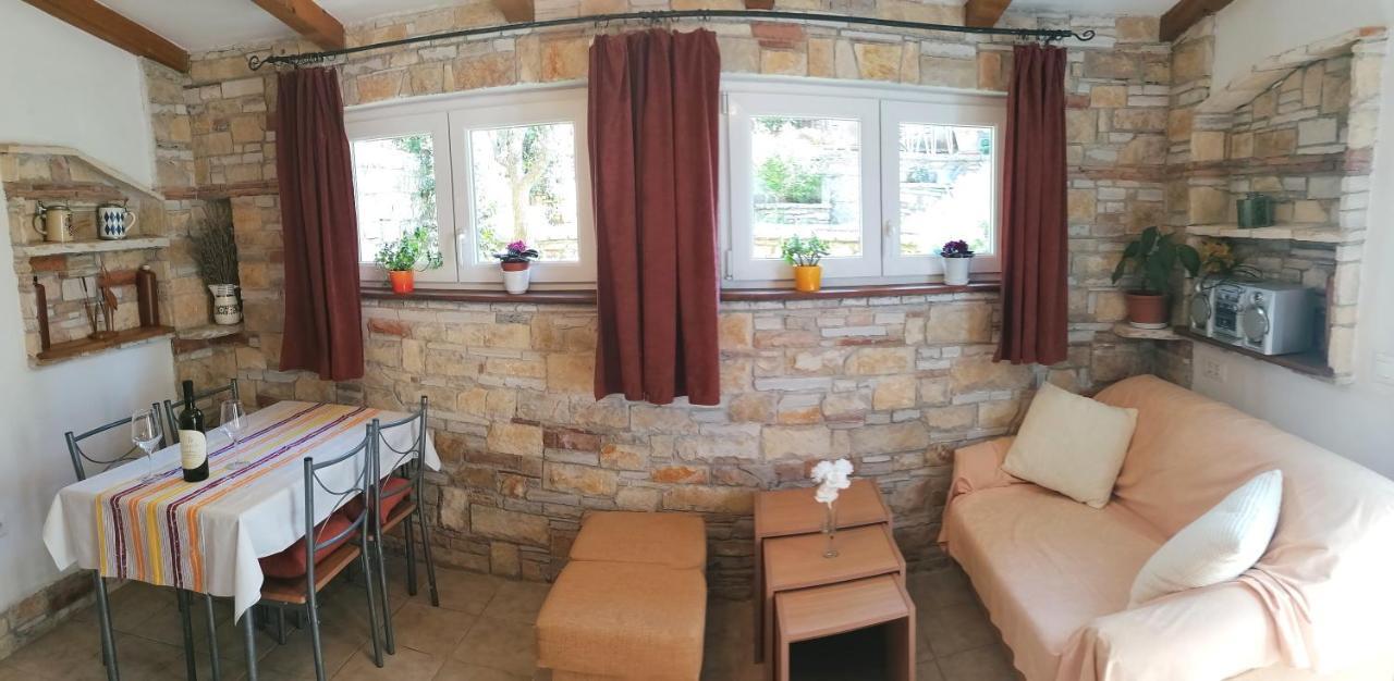 Nice Apartment Montepozzo With Private Garden Rovinj Buitenkant foto