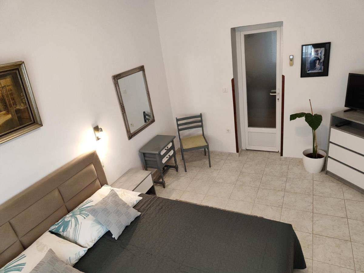Nice Apartment Montepozzo With Private Garden Rovinj Buitenkant foto